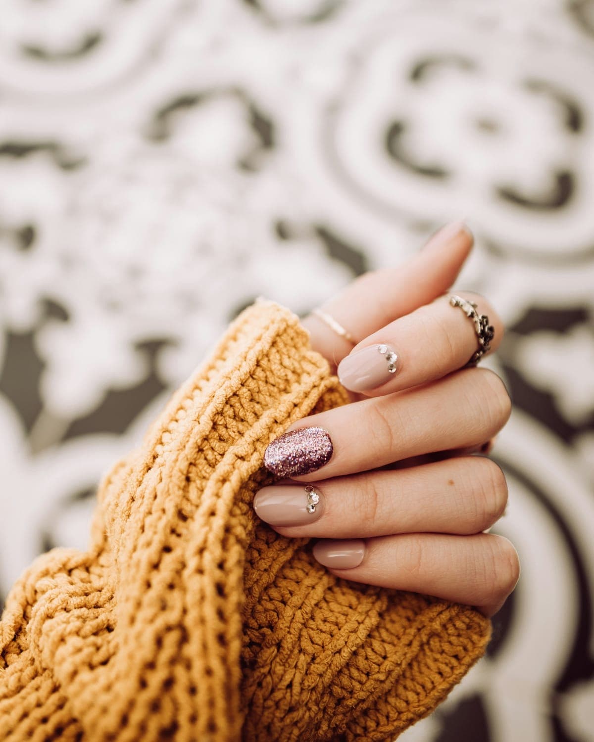 Velvet Brocade press-on nails